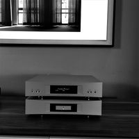 Beauty runs deep in this Linn Akurate system. State of the art streaming, HDMI for video and bi-amping for best speaker performance.