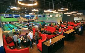 7Ten Social Bowling and Lounge 